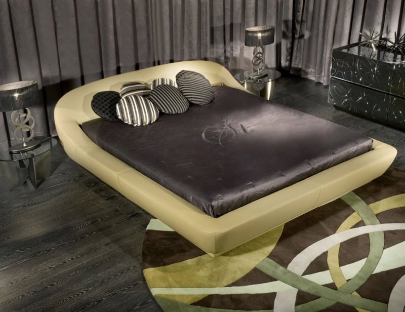 Big Sleep modern Italian bed with beige leather